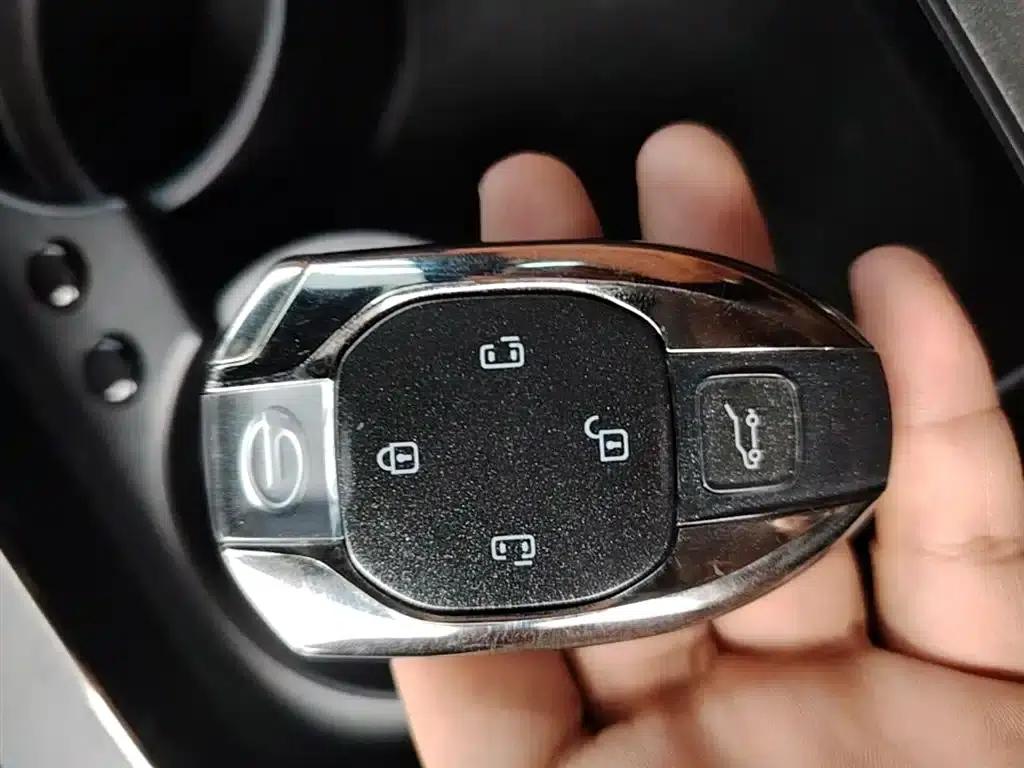 Trumpchi M8 2025 Qiankun Series Pro Comfort Cabin — миниатюра 9