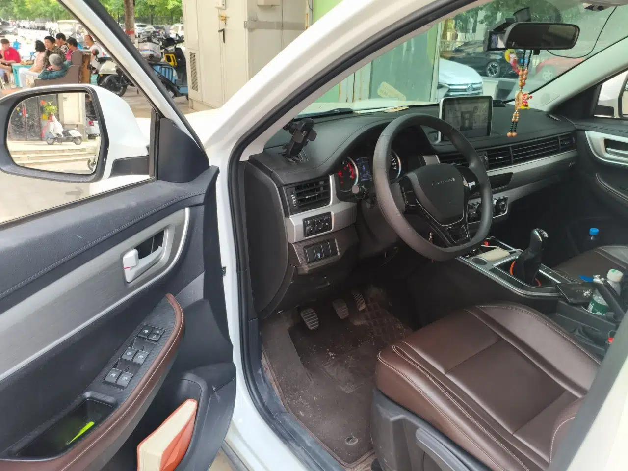 FORTHING T5 2022 Grand Edition 1.6L Manual Dream-Chasing Five-Seat Model — миниатюра 17