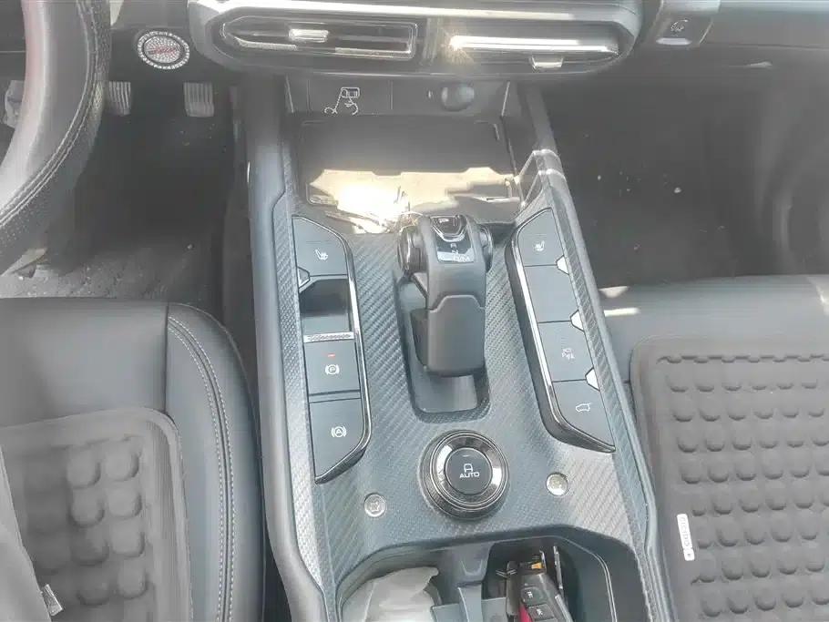 Haval Big Dog PLUS 2023 1.5T 2WD Trendy Wild Edition Plus — миниатюра 16