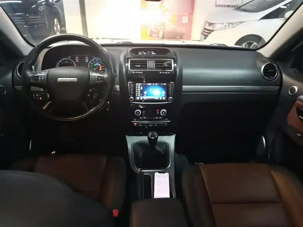 Haval H5 Classic 2018 Classic Edition 2.0T Diesel Manual 4WD Premium — миниатюра 10