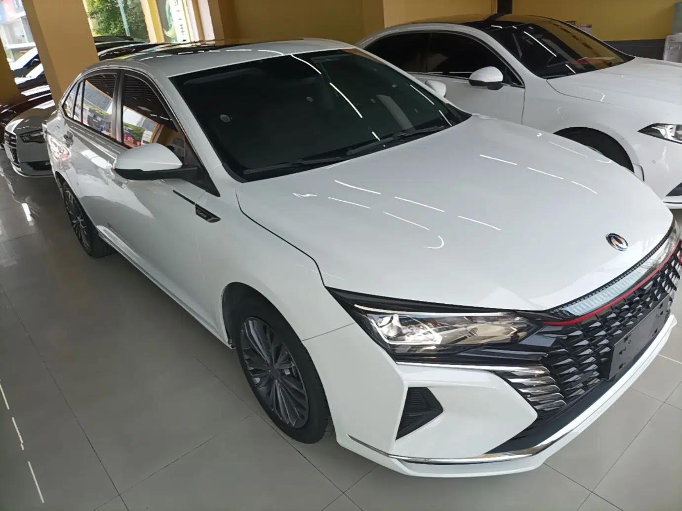 Dongfeng Aeolus Yixuan MAX 2021 1.5T Ultra-Stylish Trendsetter Edition — миниатюра 3