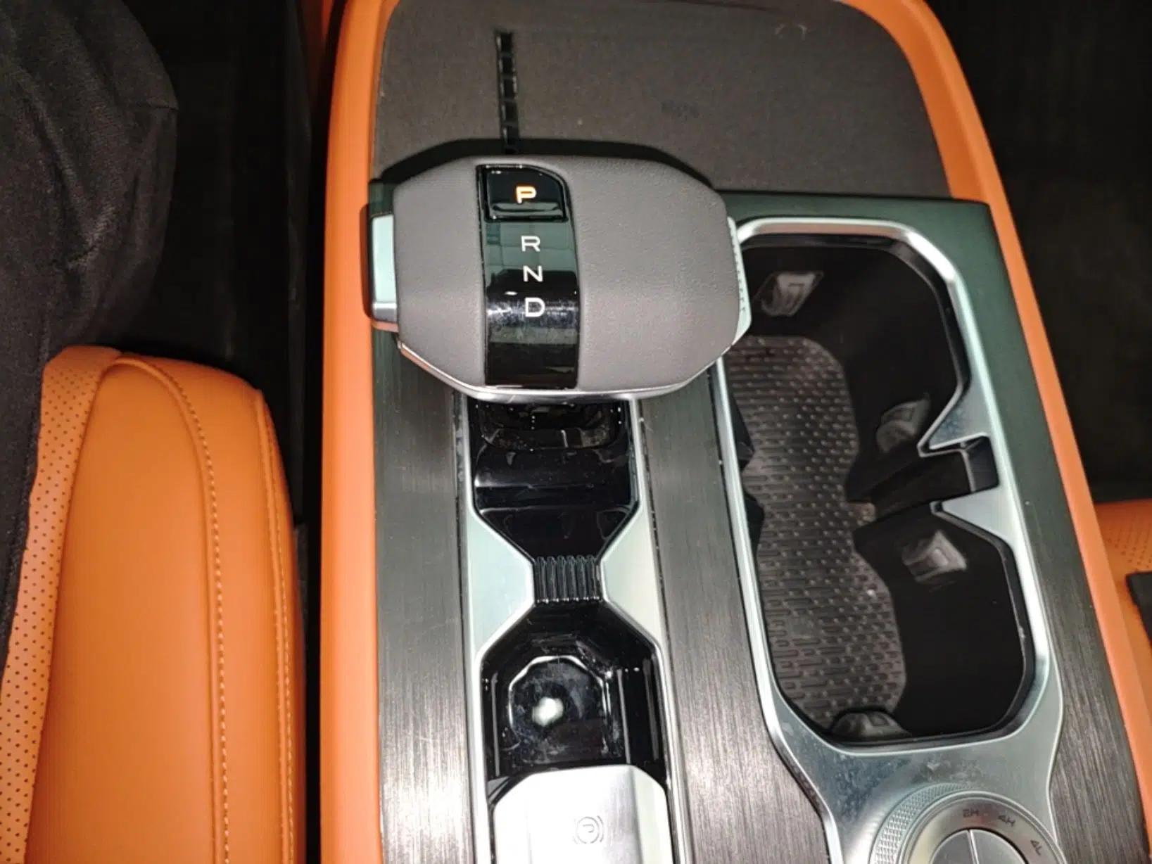 Dongfeng Zhengzhou Nissan Z9 GE PHEV 2025 Model 135KM All-Wheel-Drive Luxury Edition — миниатюра 17