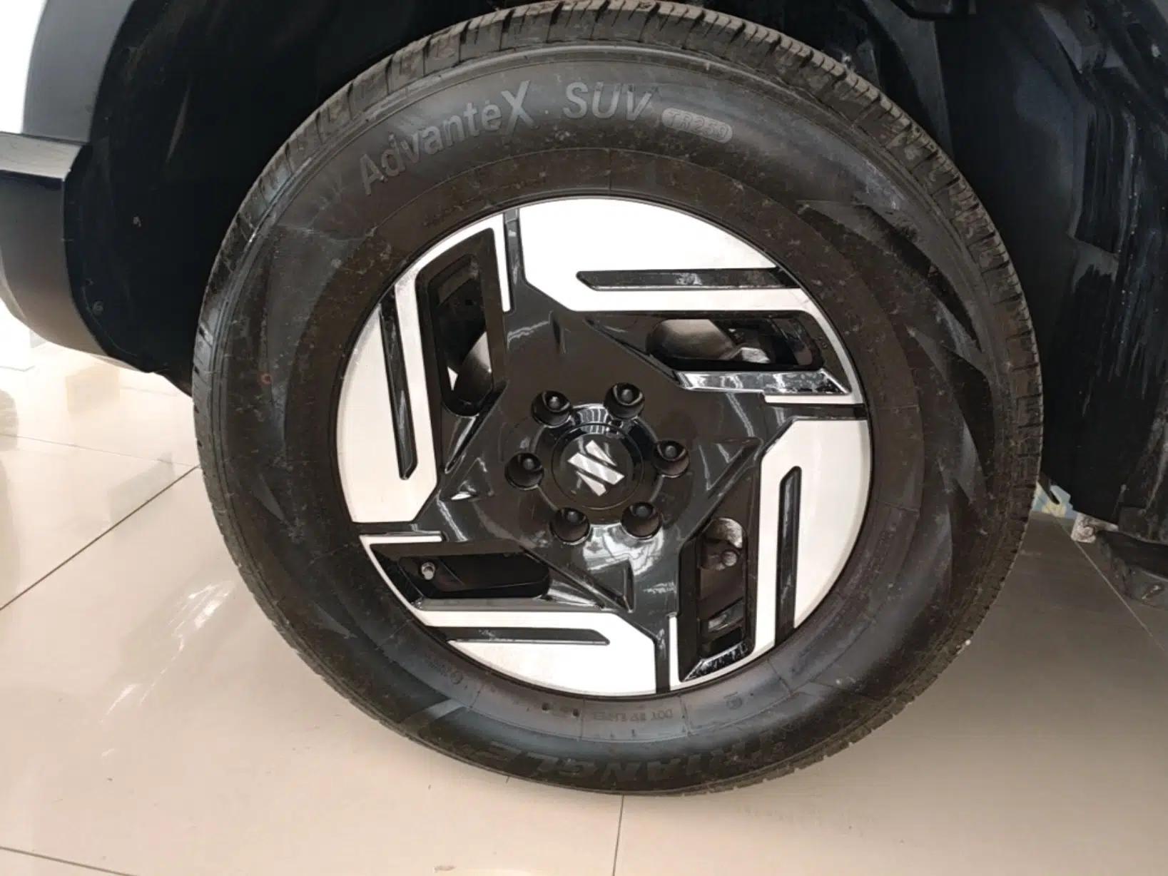 Dongfeng Zhengzhou Nissan Z9 GE PHEV 2025 Model 135KM All-Wheel-Drive Luxury Edition — миниатюра 8