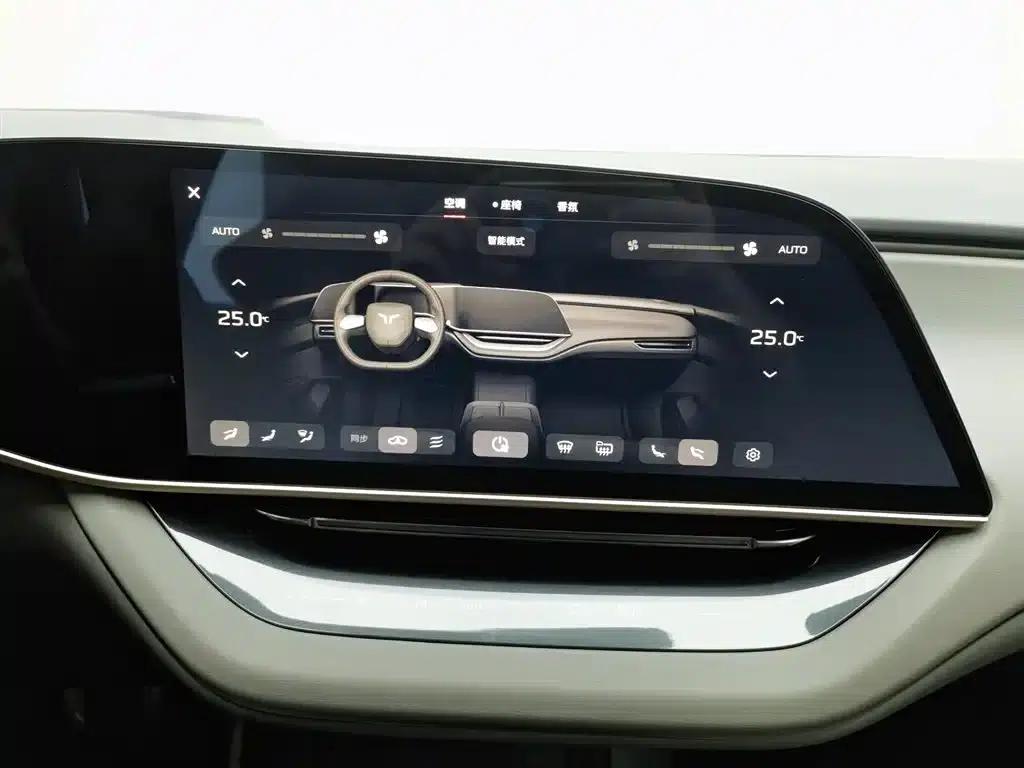 Hongqi EH7 2025 640 AWD Smart Selection Edition — миниатюра 12