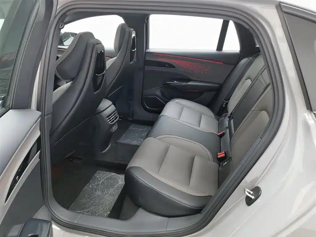 Hongqi EH7 2025 640 AWD Smart Selection Edition — миниатюра 15