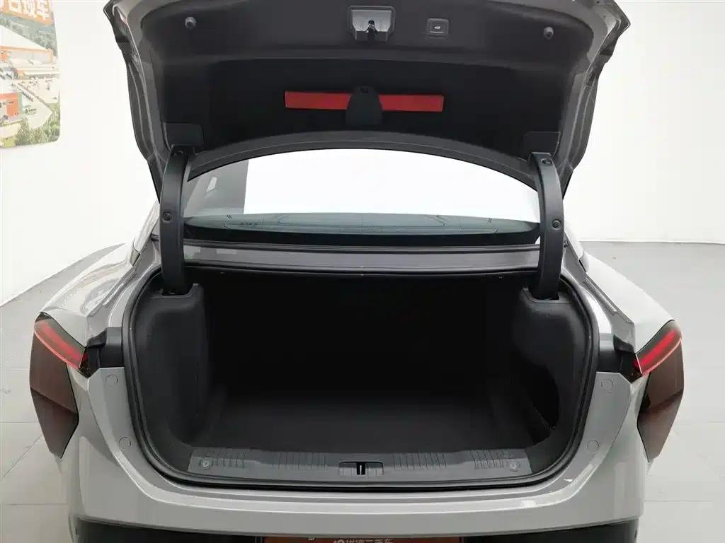 Hongqi EH7 2025 640 AWD Smart Selection Edition — миниатюра 16