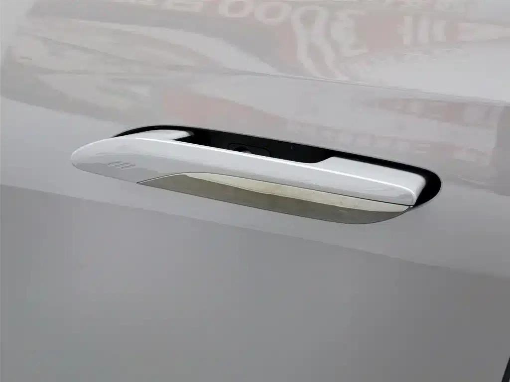 Hongqi EH7 2025 640 AWD Smart Selection Edition — миниатюра 18