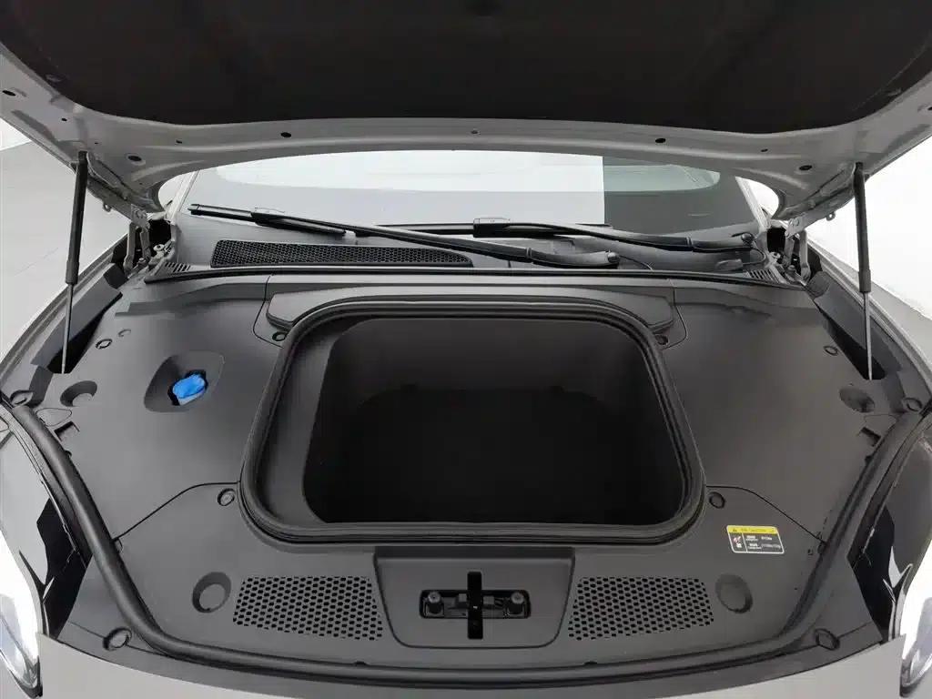 Hongqi EH7 2025 640 AWD Smart Selection Edition — миниатюра 6