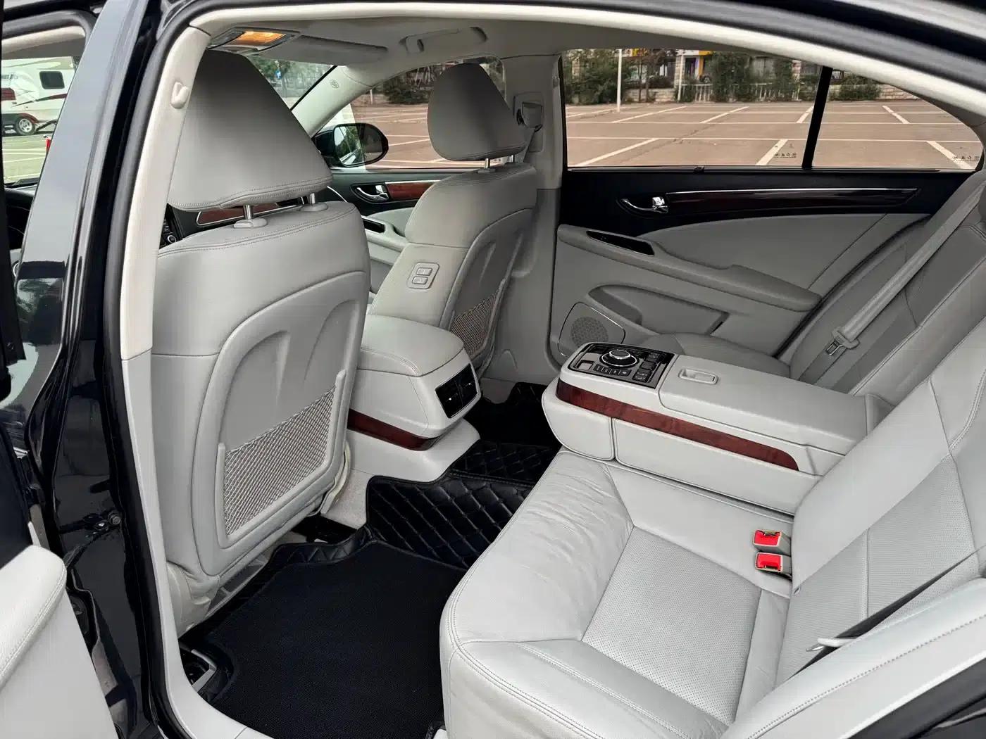 Hongqi H7 2013 2.0T Premium Edition — миниатюра 11