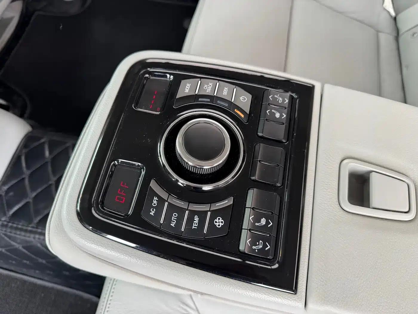 Hongqi H7 2013 2.0T Premium Edition — миниатюра 12