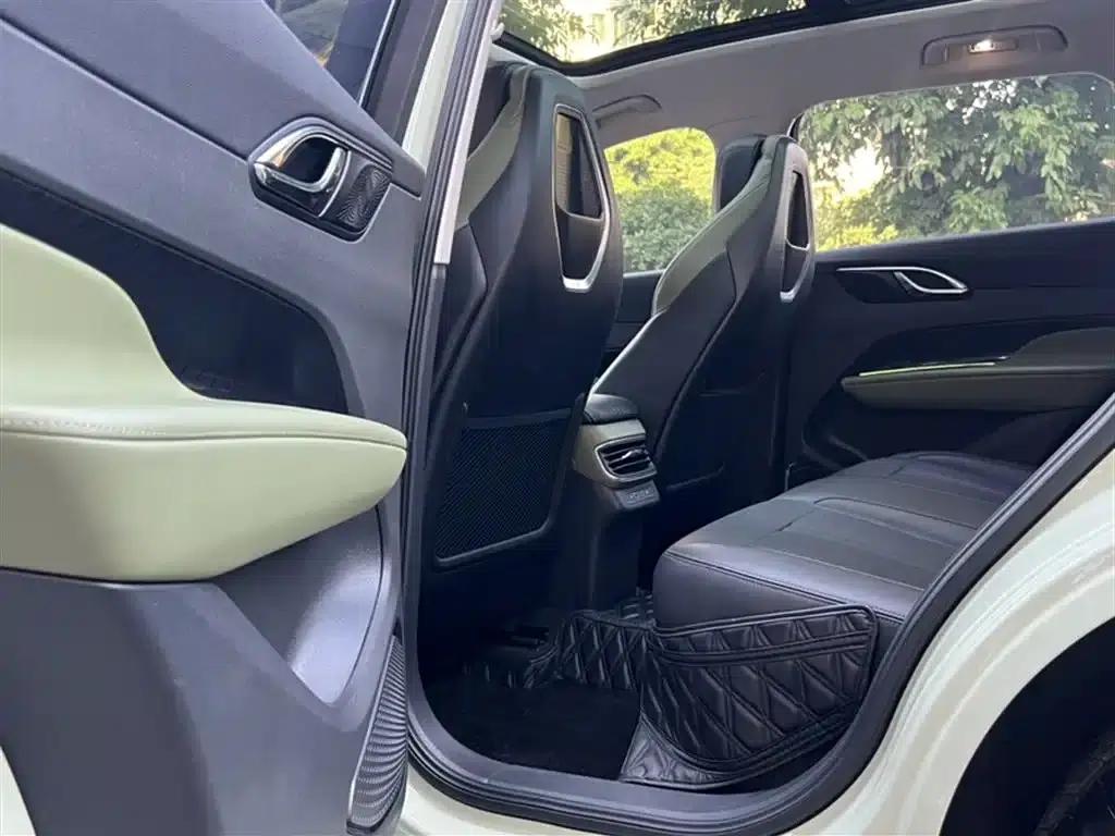 Hongqi HS3 2023 1.5T 2WD Goodness Edition — миниатюра 18