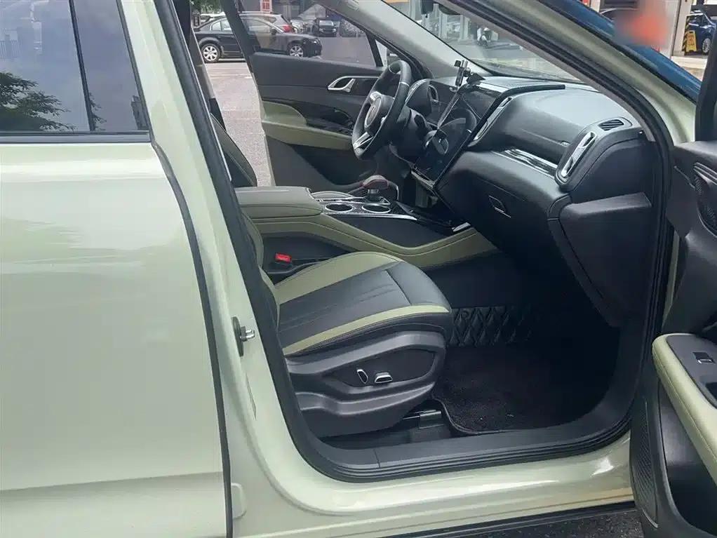 Hongqi HS3 2023 1.5T 2WD Goodness Edition — миниатюра 3
