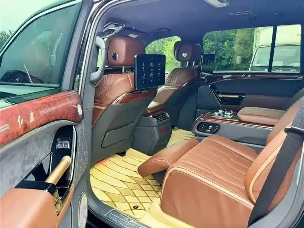 Hongqi Golden Sunflower National Glory 2022 4.0T Premium Flagship Edition 4-seater — миниатюра 6