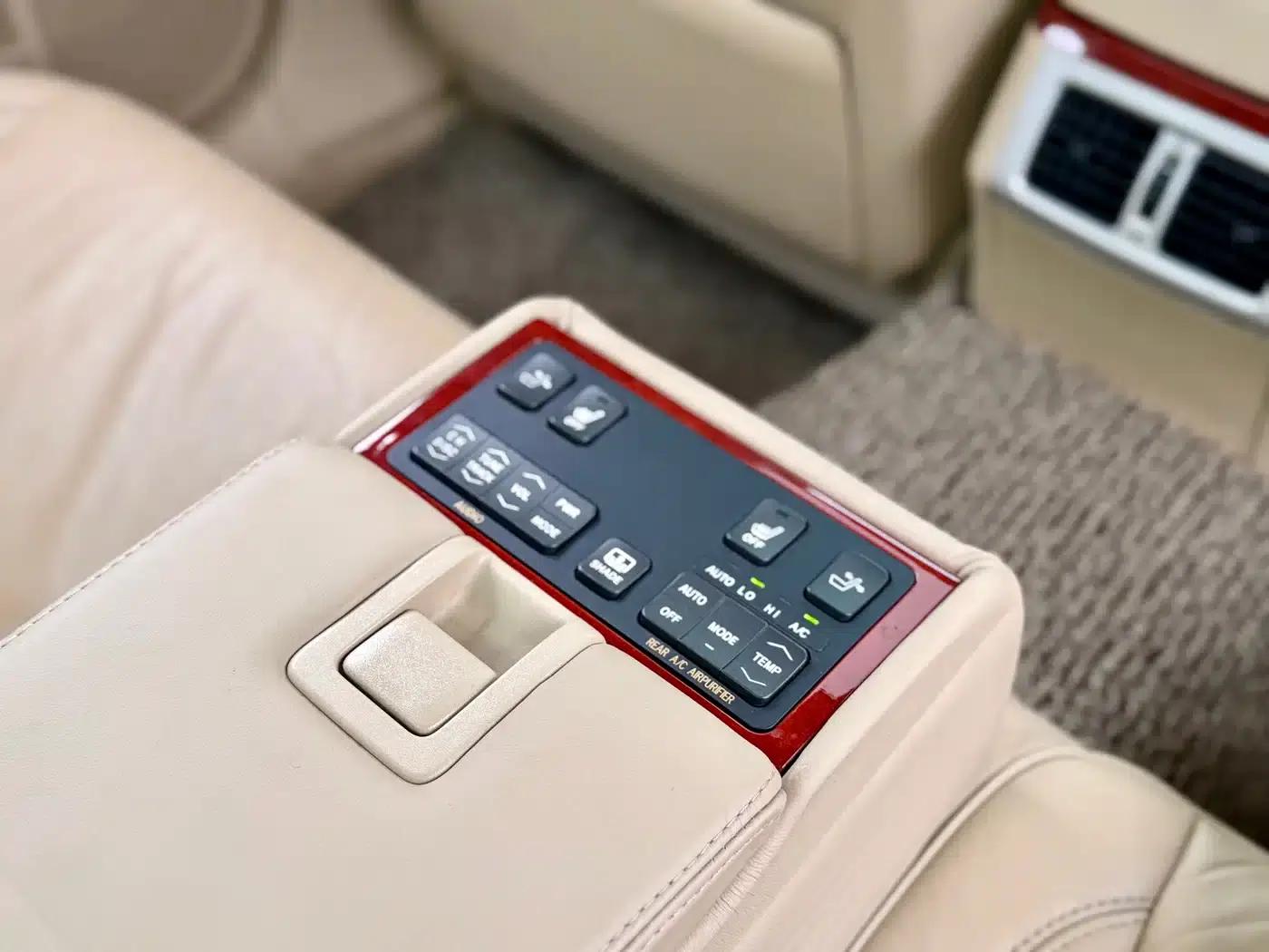 Hongqi Shengshi 2009 3.0L Luxury Edition — миниатюра 16