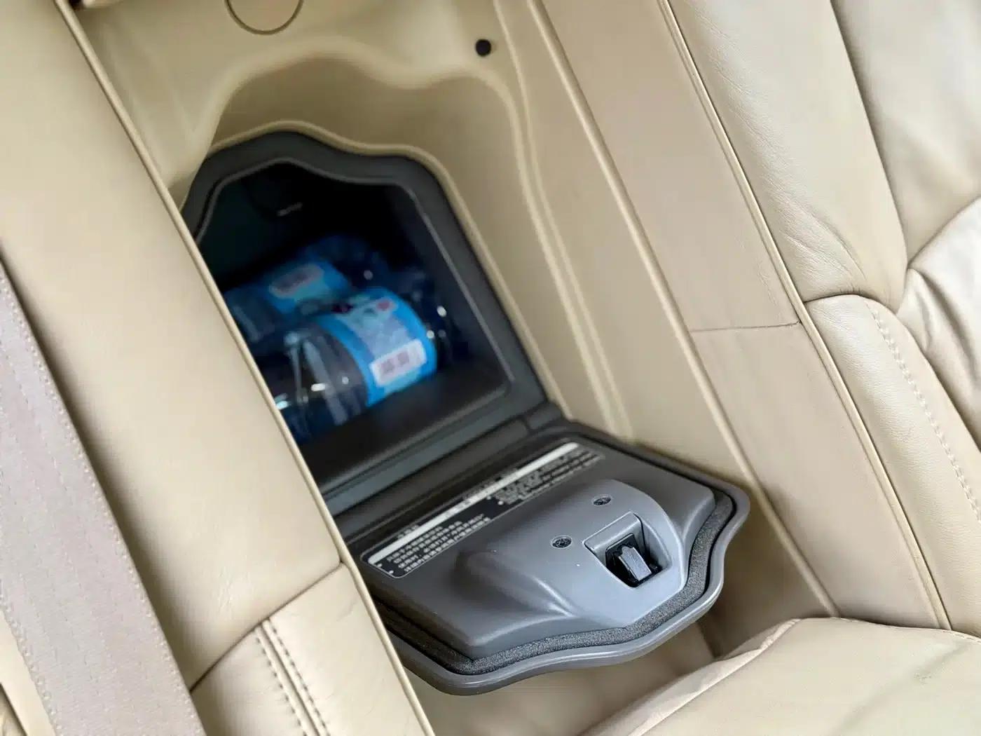 Hongqi Shengshi 2009 3.0L Luxury Edition — миниатюра 17