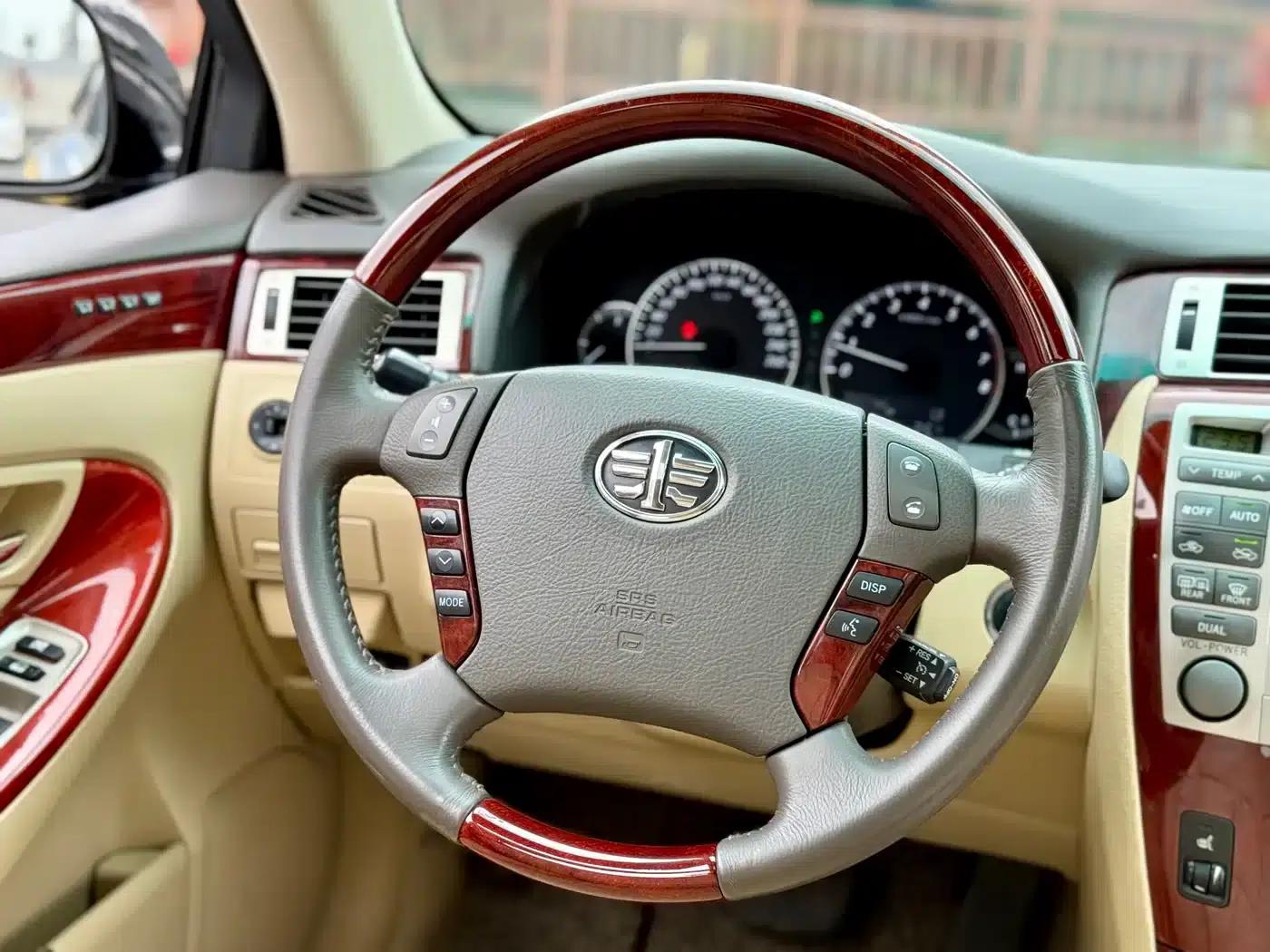 Hongqi Shengshi 2009 3.0L Luxury Edition — миниатюра 18
