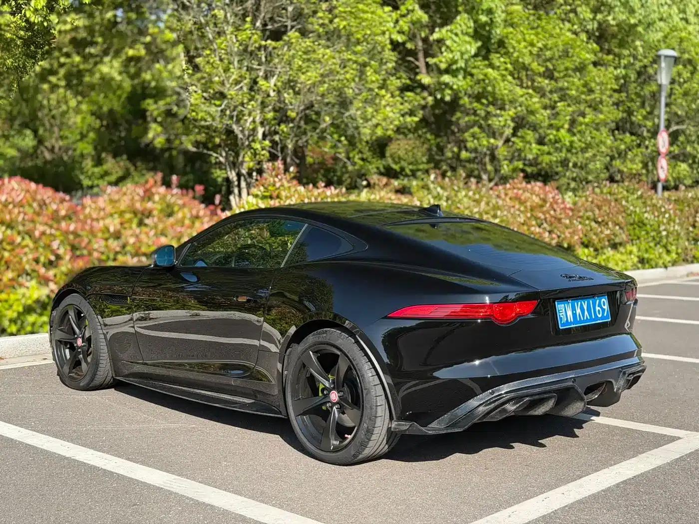 Jaguar F-TYPE 2019 2.0T Hardtop — миниатюра 6