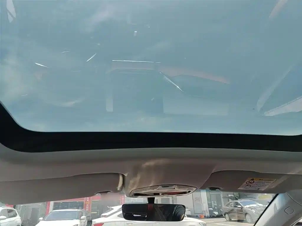 Geely Emgrand S 2021 1.4T CVT Premium Edition — миниатюра 18