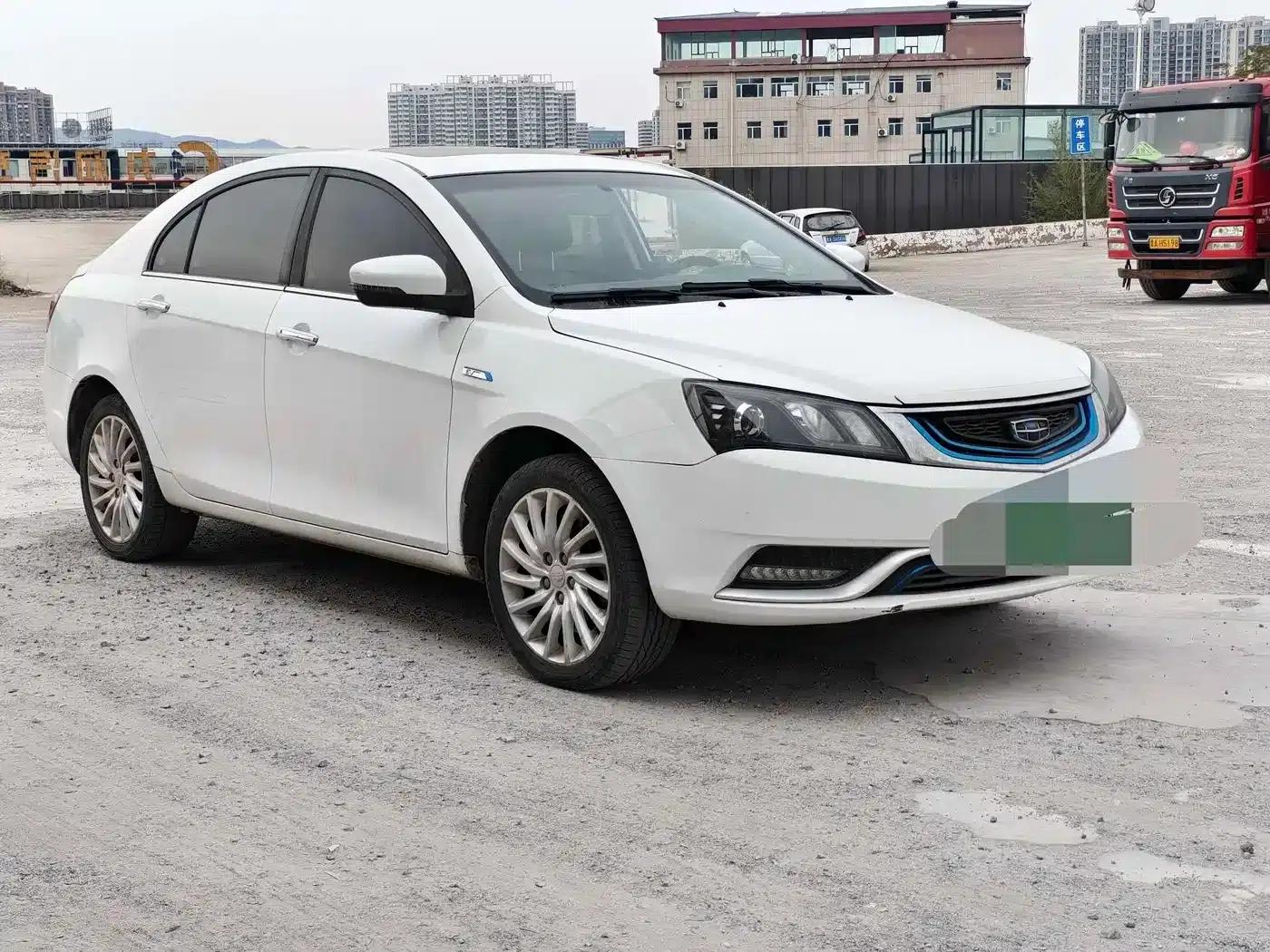Geely Emgrand New Energy 2016 EV Elite — миниатюра 6