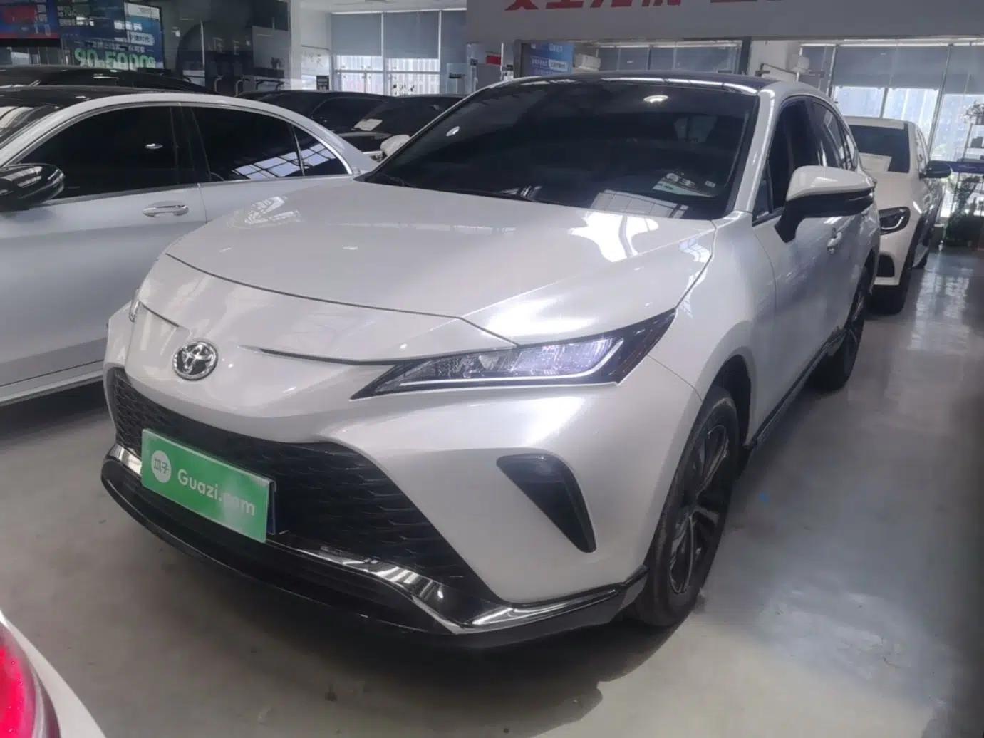 Toyota Venza 2023 2.0L CVT Two-Wheel Drive Luxury Edition — миниатюра 1