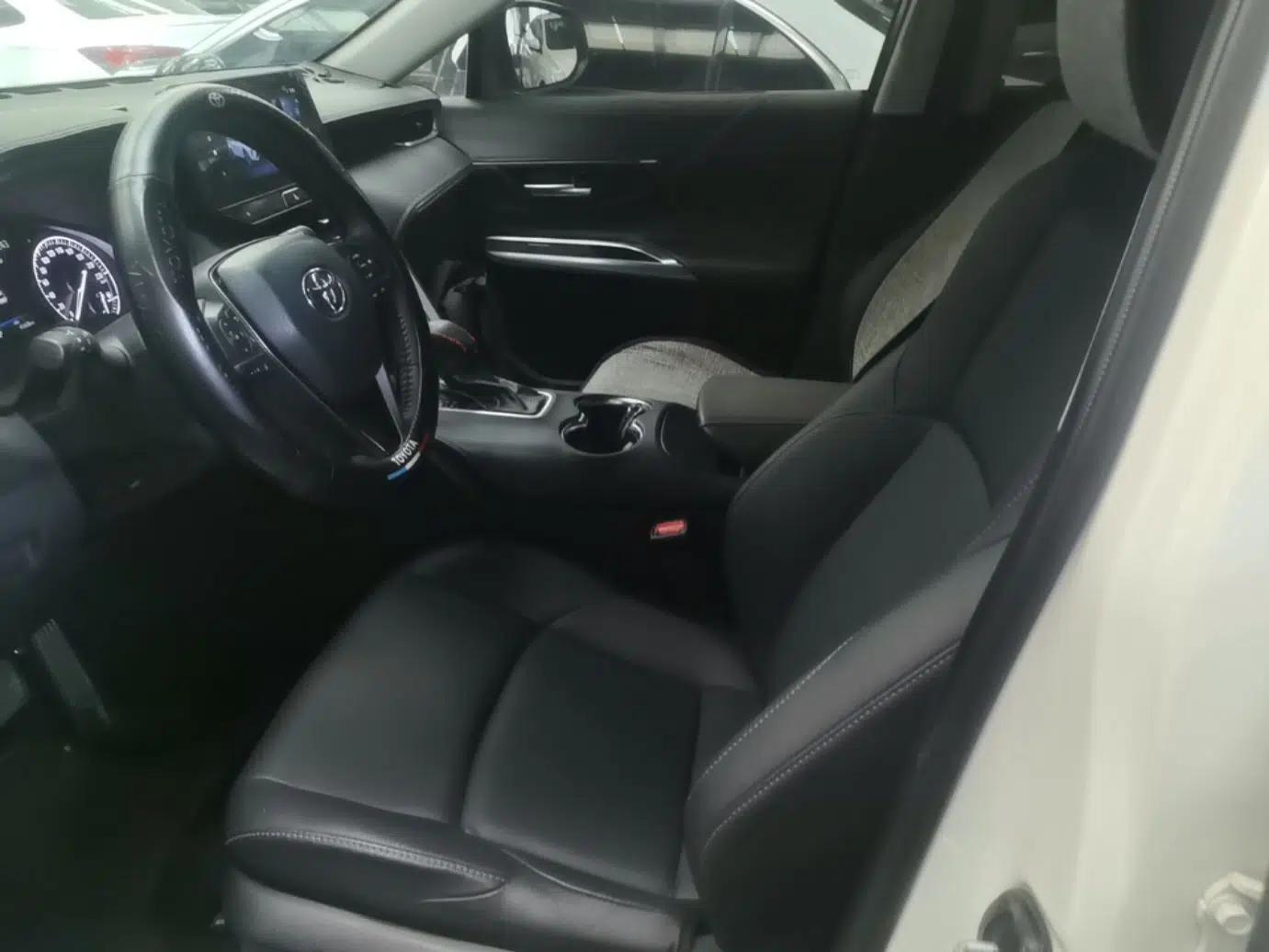 Toyota Venza 2023 2.0L CVT Two-Wheel Drive Luxury Edition — миниатюра 18