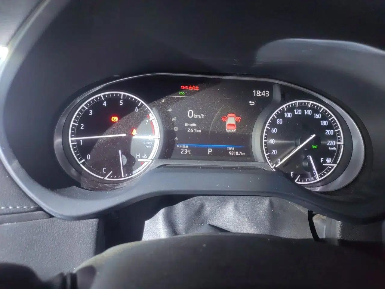 Toyota Venza 2022 2.0L CVT Two-Wheel Drive Luxury Edition — миниатюра 12