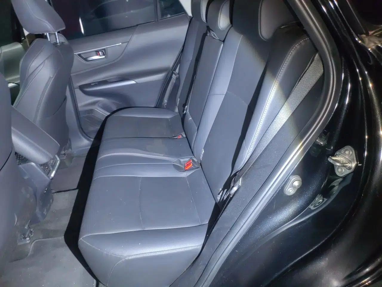Toyota Venza 2022 2.0L CVT Two-Wheel Drive Luxury Edition — миниатюра 18