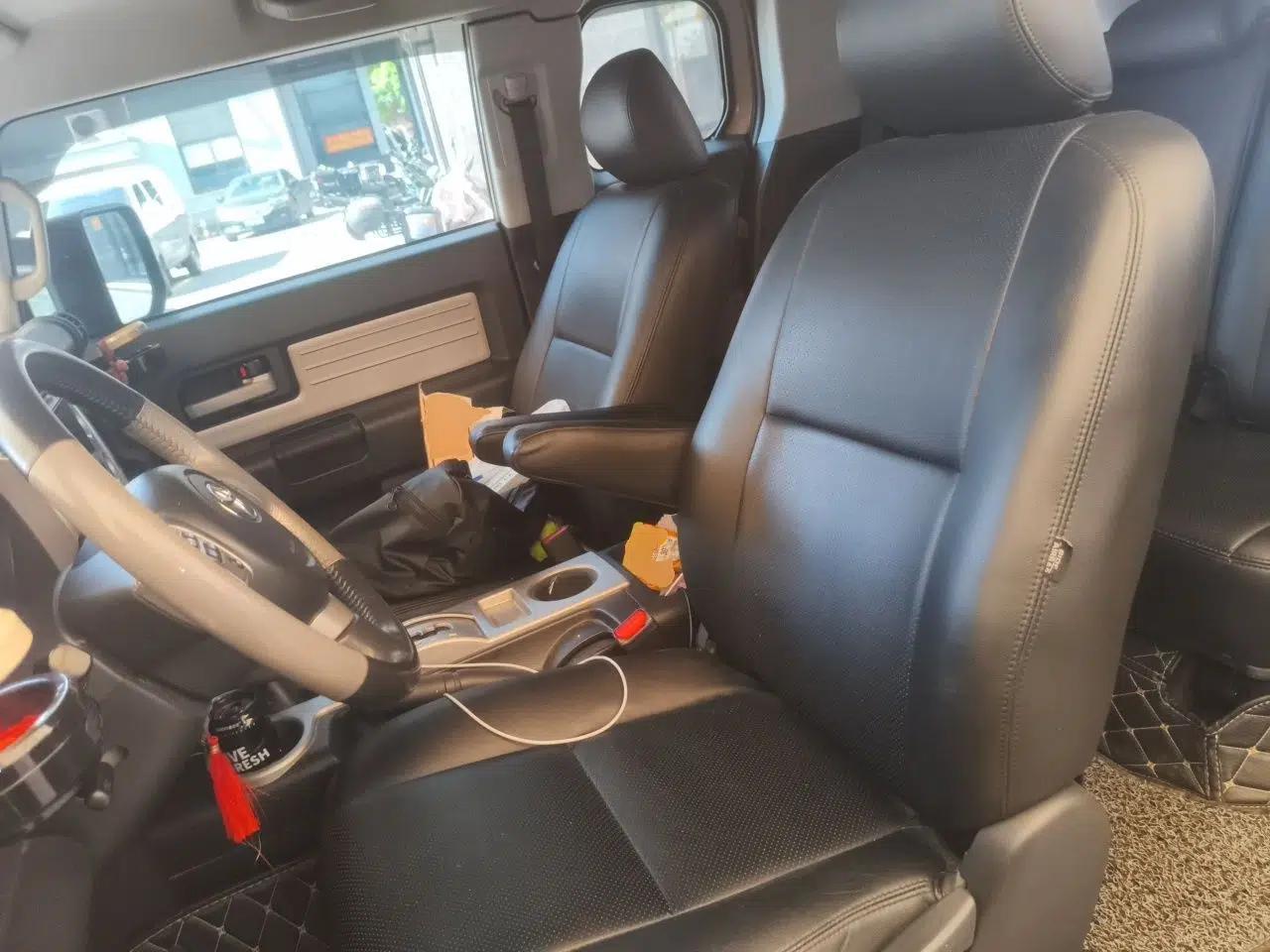 Toyota FJ Cruiser  — миниатюра 16