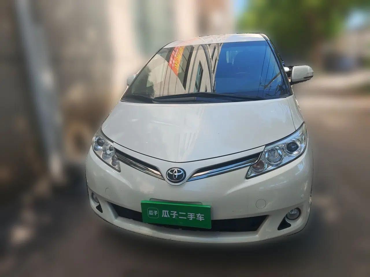 Toyota Previa  — миниатюра 2