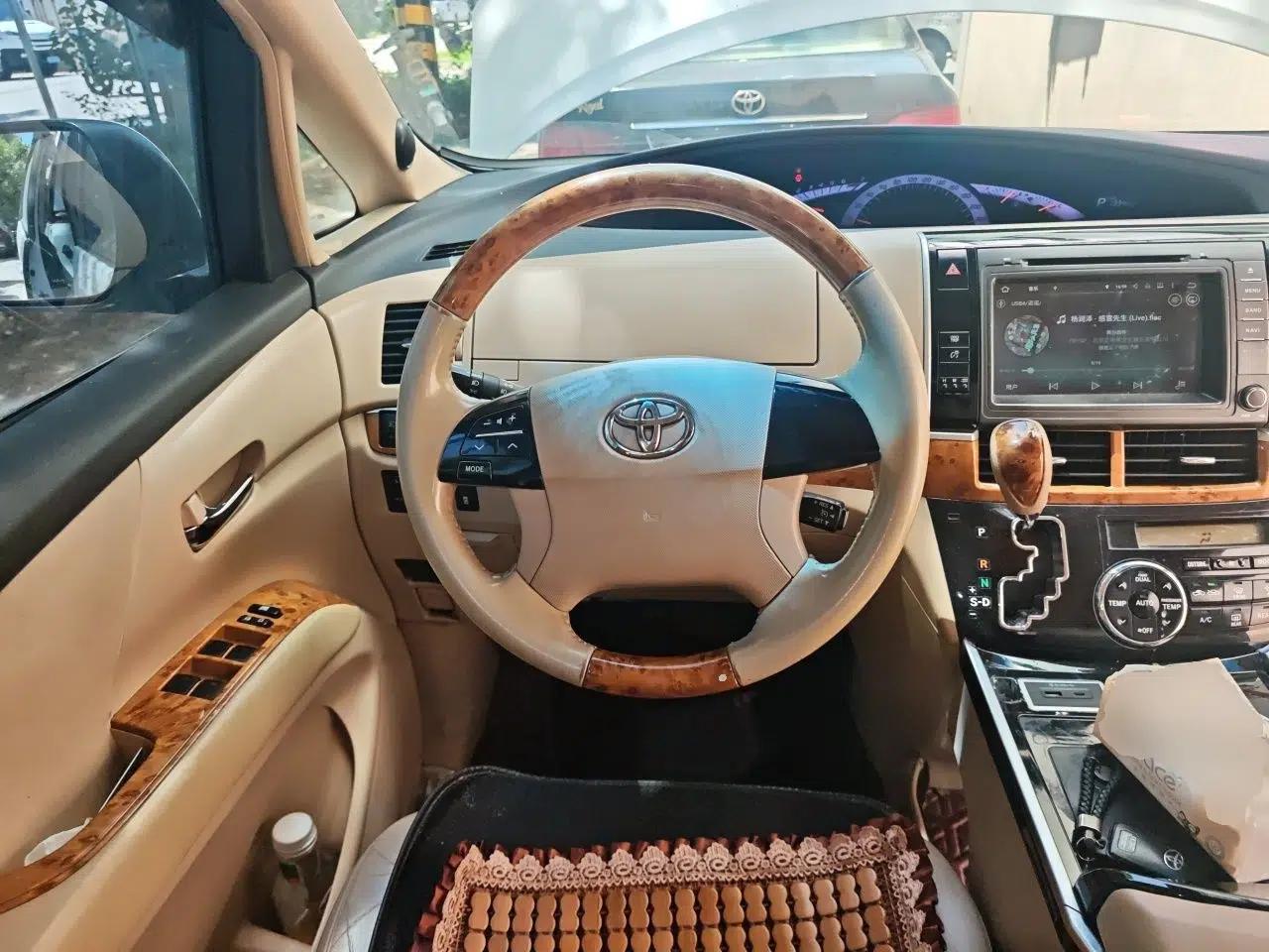 Toyota Previa  — миниатюра 11