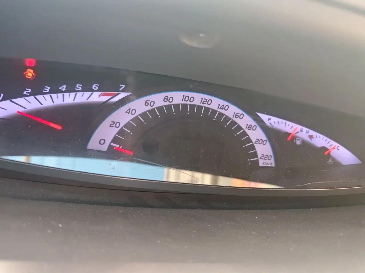 Toyota Previa  — миниатюра 12