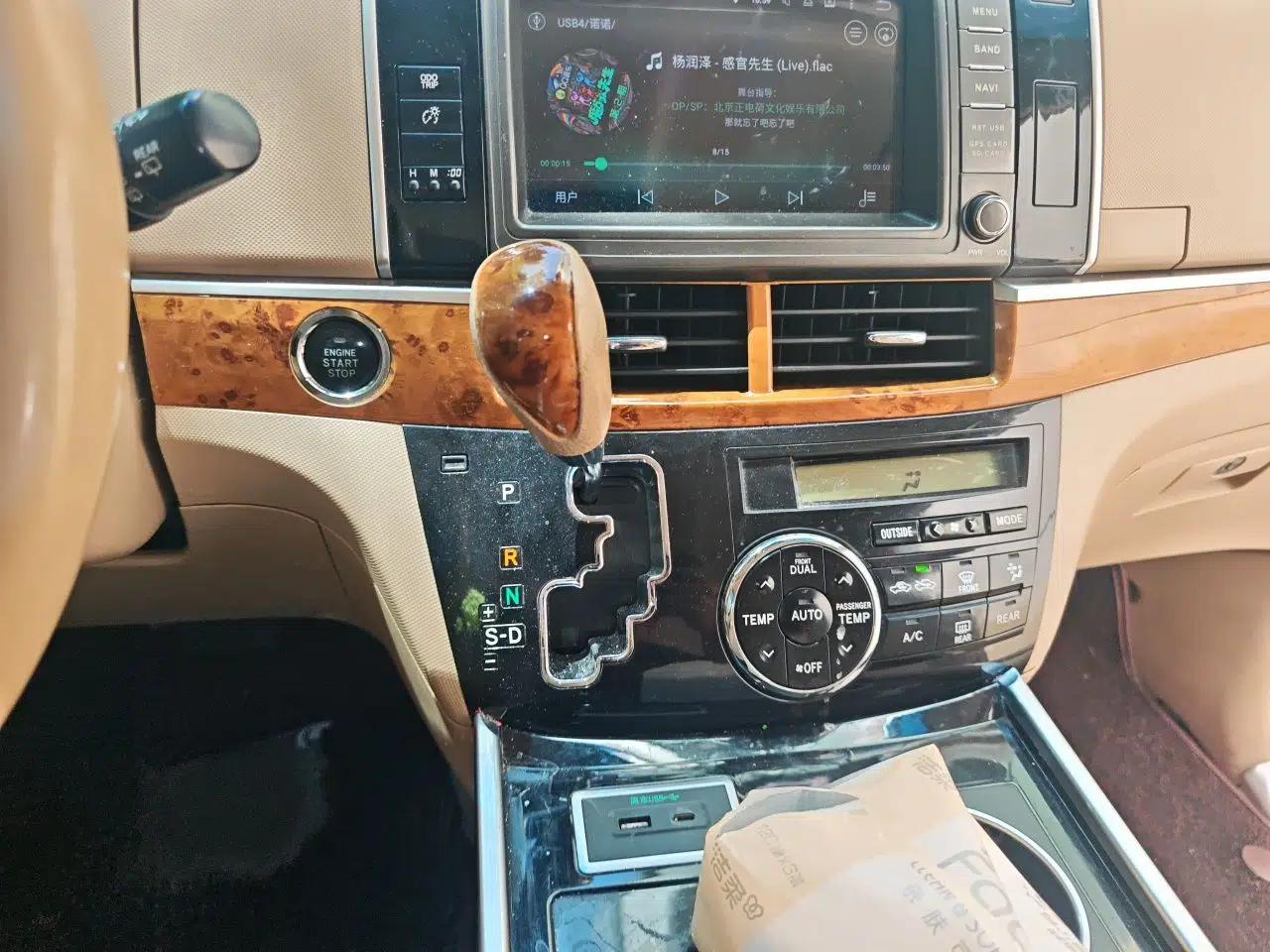 Toyota Previa  — миниатюра 15