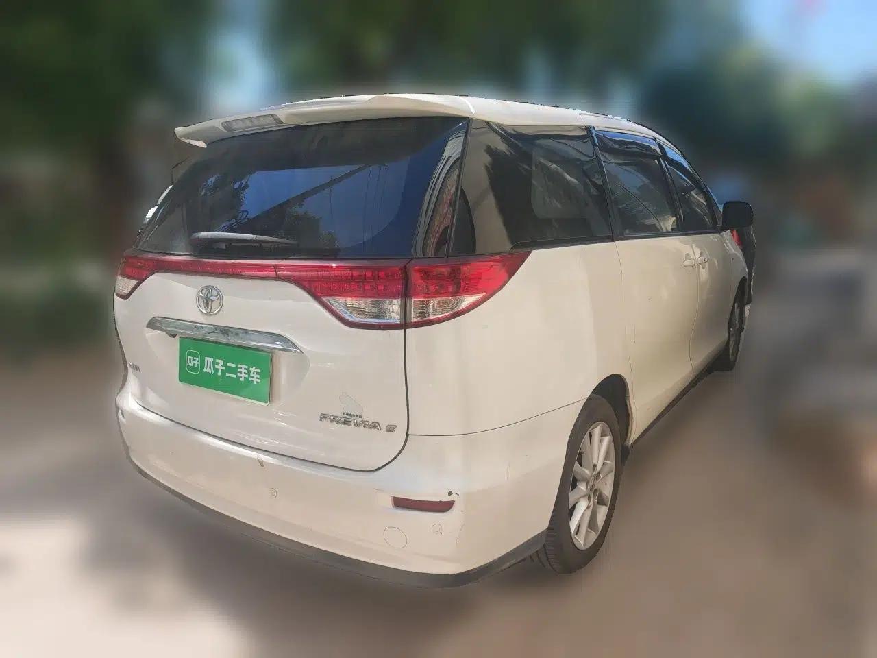 Toyota Previa  — миниатюра 6
