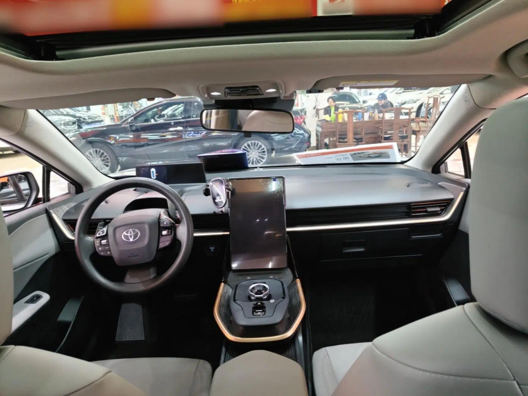 Toyota bZ3 2024 517 km Elite PRO — миниатюра 13