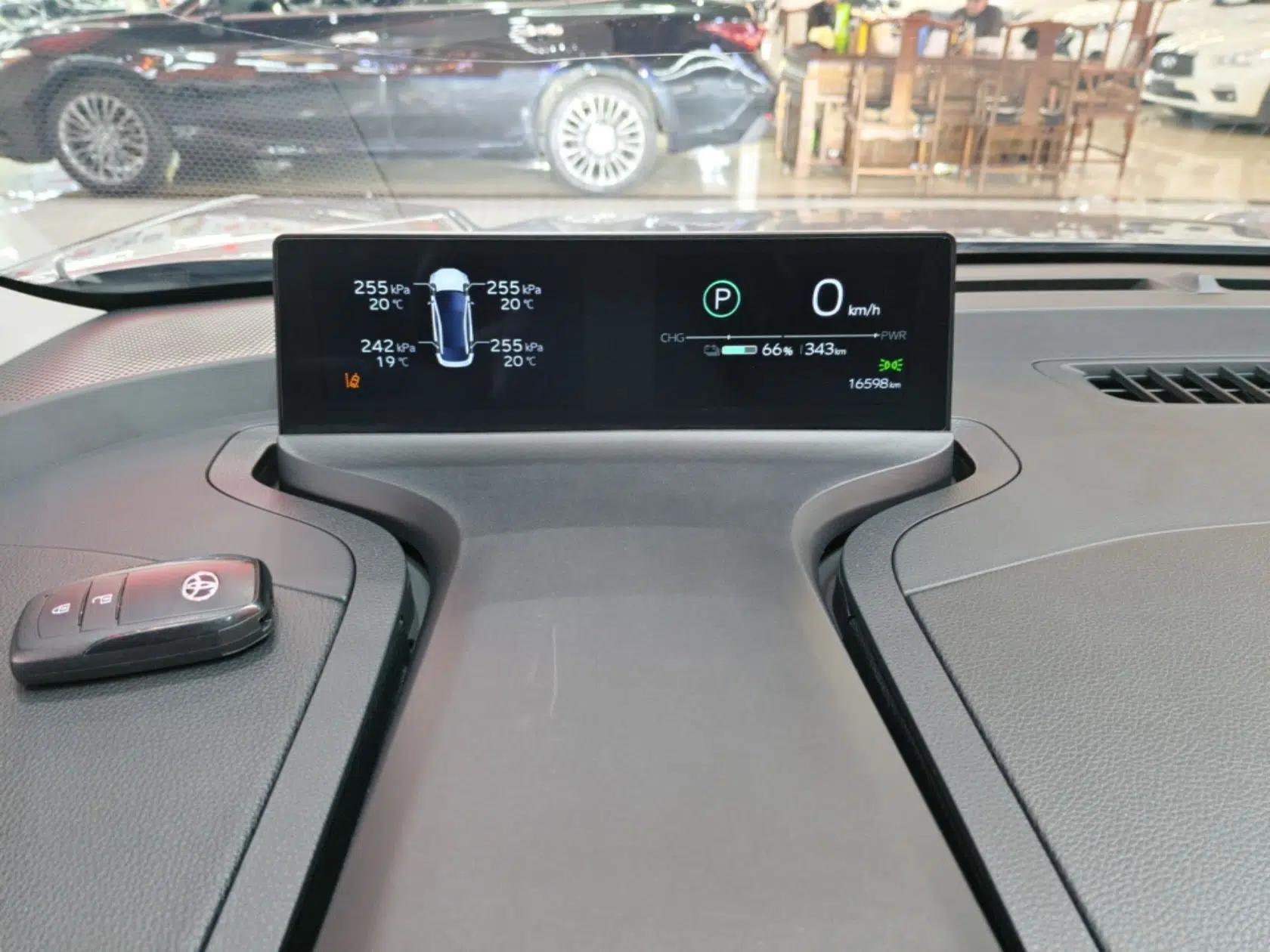 Toyota bZ3 2024 517 km Elite PRO — миниатюра 15