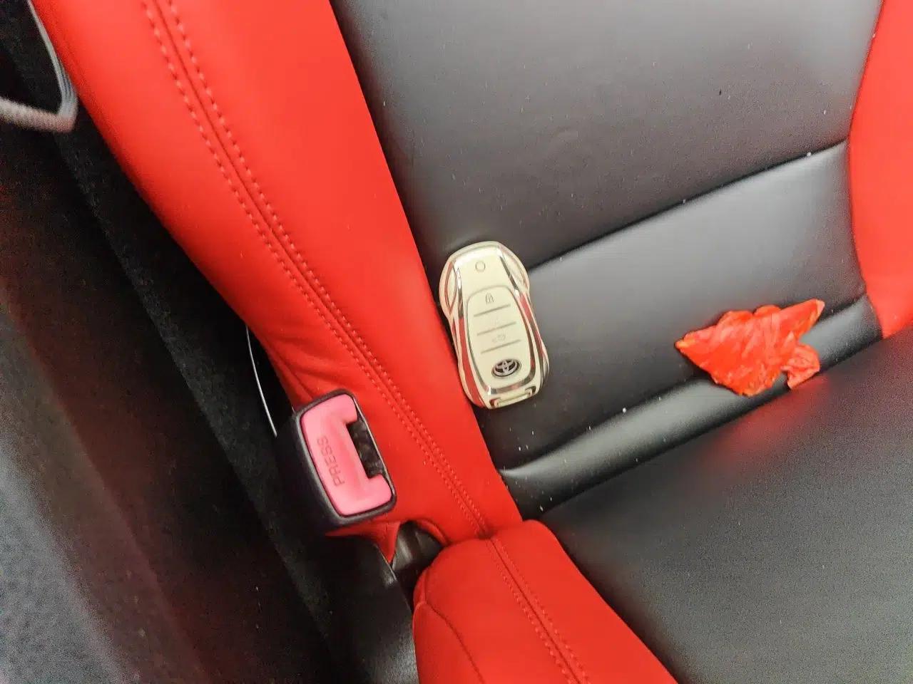 Toyota 86 2013 2.0L Automatic Luxury Version — миниатюра 9