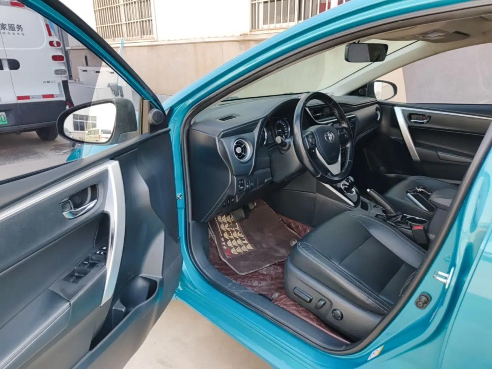 Toyota Corolla Hybrid E+ 2019 1.8L E-CVT Flagship Edition — миниатюра 18