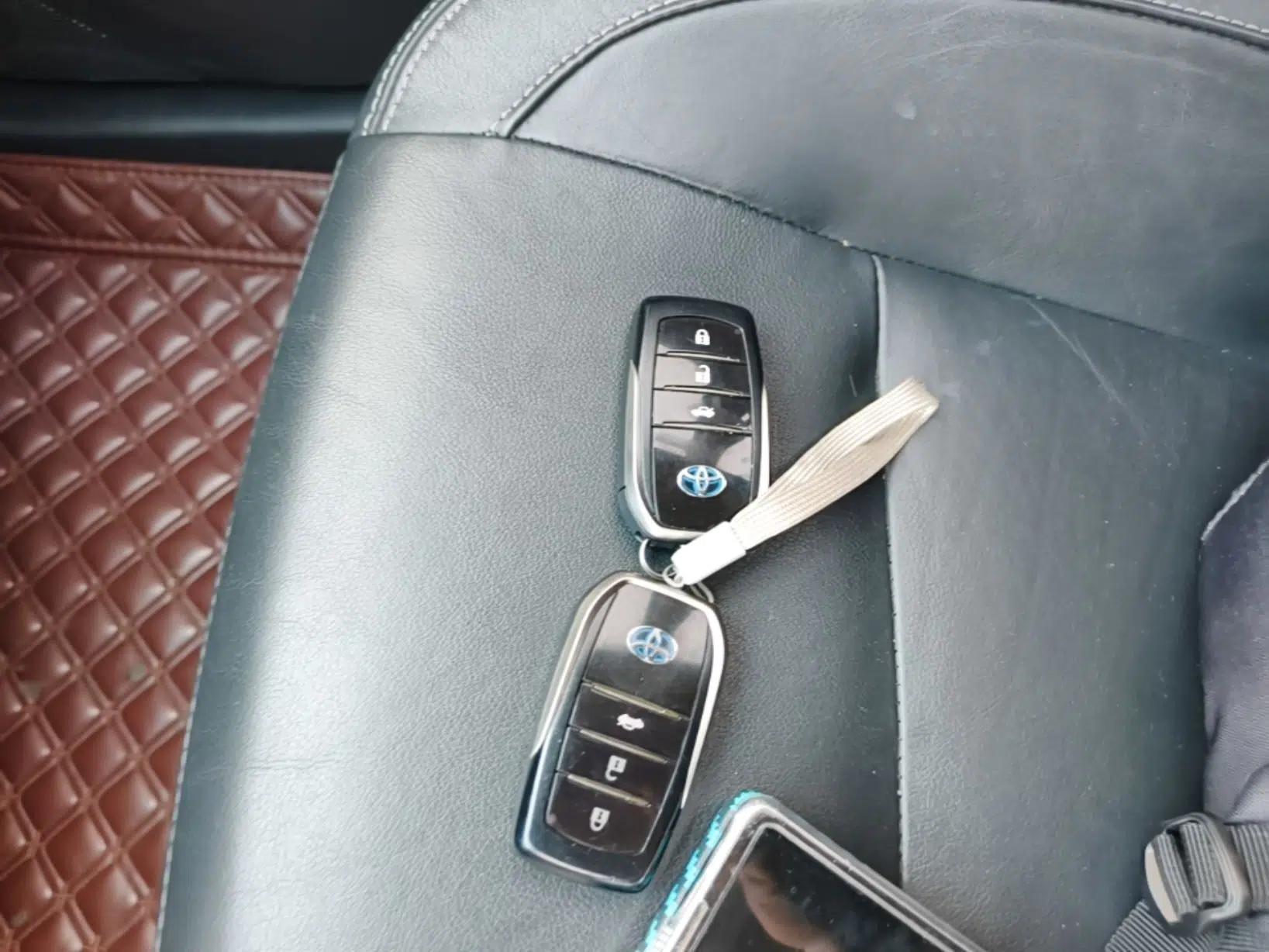 Toyota Corolla Hybrid E+ 2019 1.8L E-CVT Flagship Edition — миниатюра 22