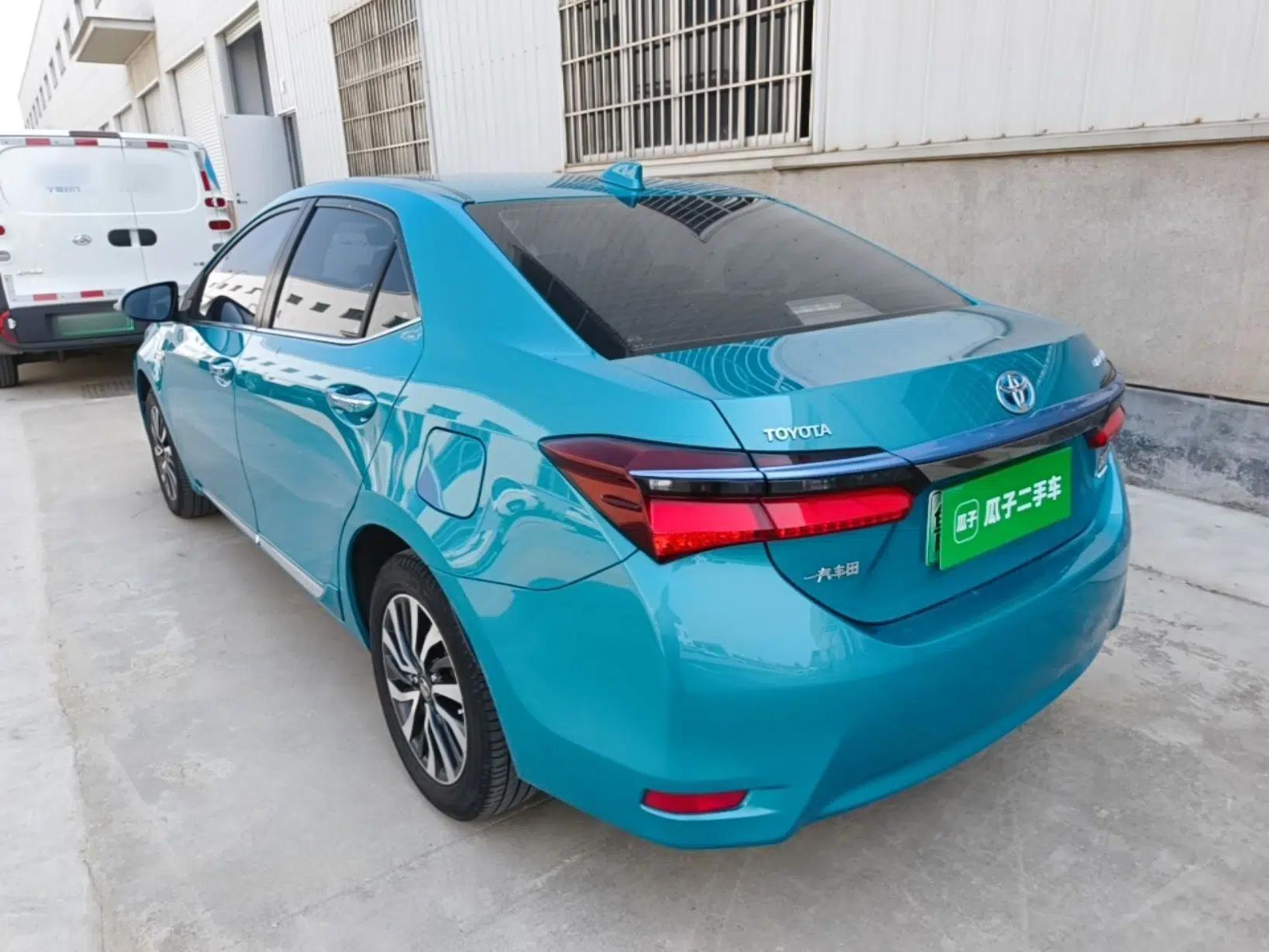 Toyota Corolla Hybrid E+ 2019 1.8L E-CVT Flagship Edition — миниатюра 7