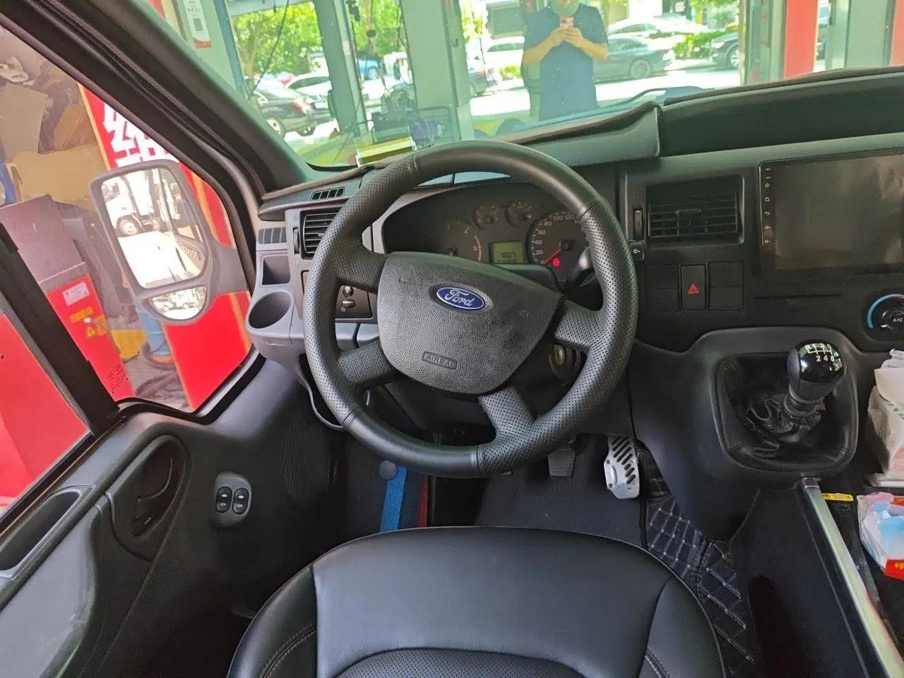 Ford Transit Custom 2016 2.2T Short Wheelbase 6-Seater Mid-Height Multi-Purpose Vehicle — миниатюра 11