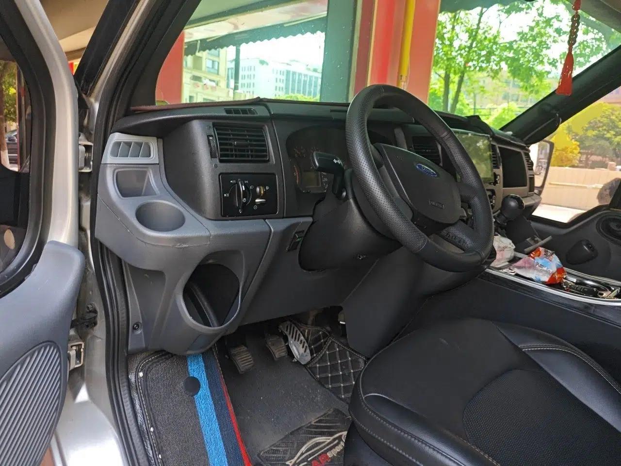 Ford Transit Custom 2016 2.2T Short Wheelbase 6-Seater Mid-Height Multi-Purpose Vehicle — миниатюра 17