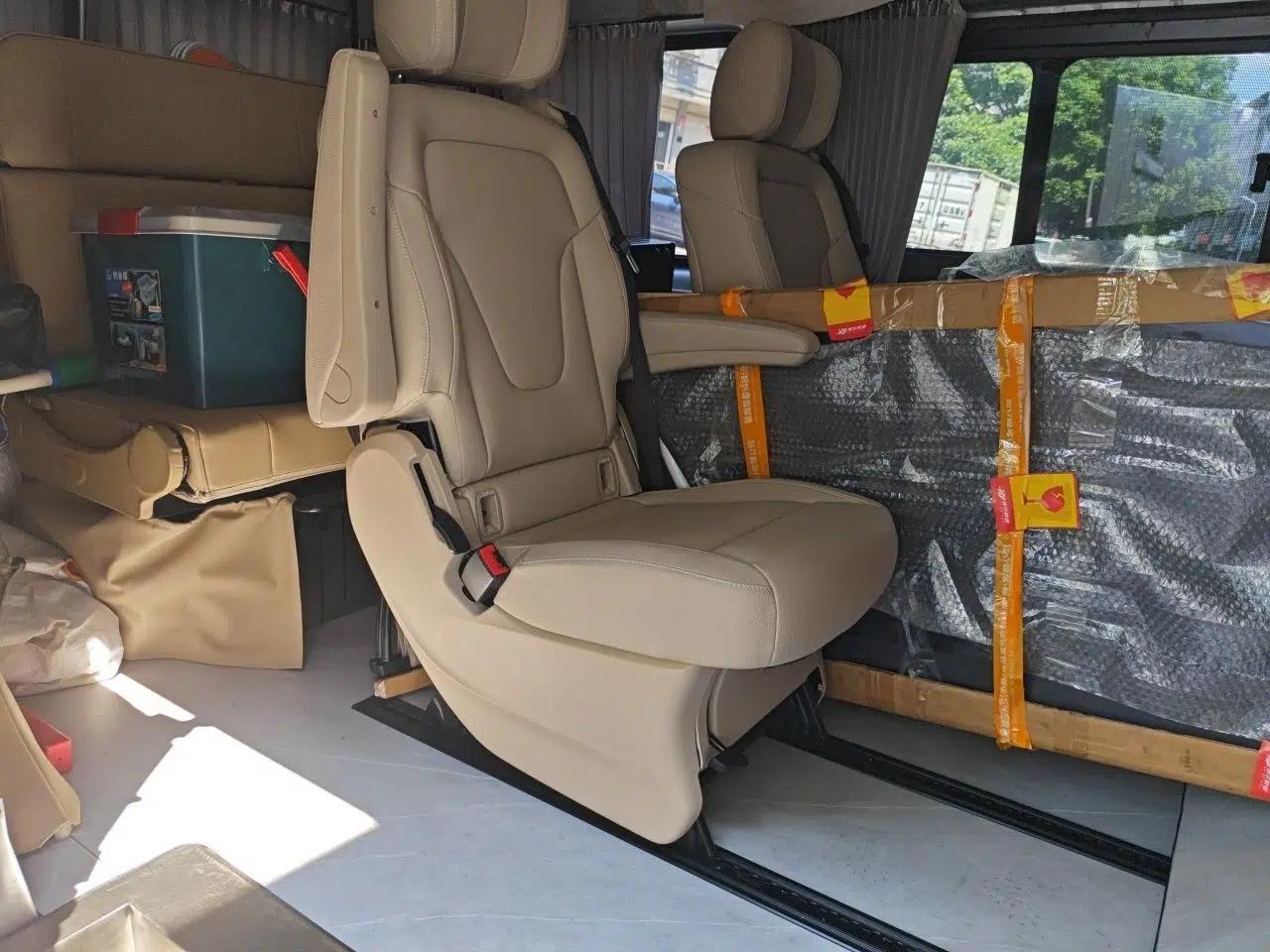 Ford Transit Custom 2016 2.2T Short Wheelbase 6-Seater Mid-Height Multi-Purpose Vehicle — миниатюра 18