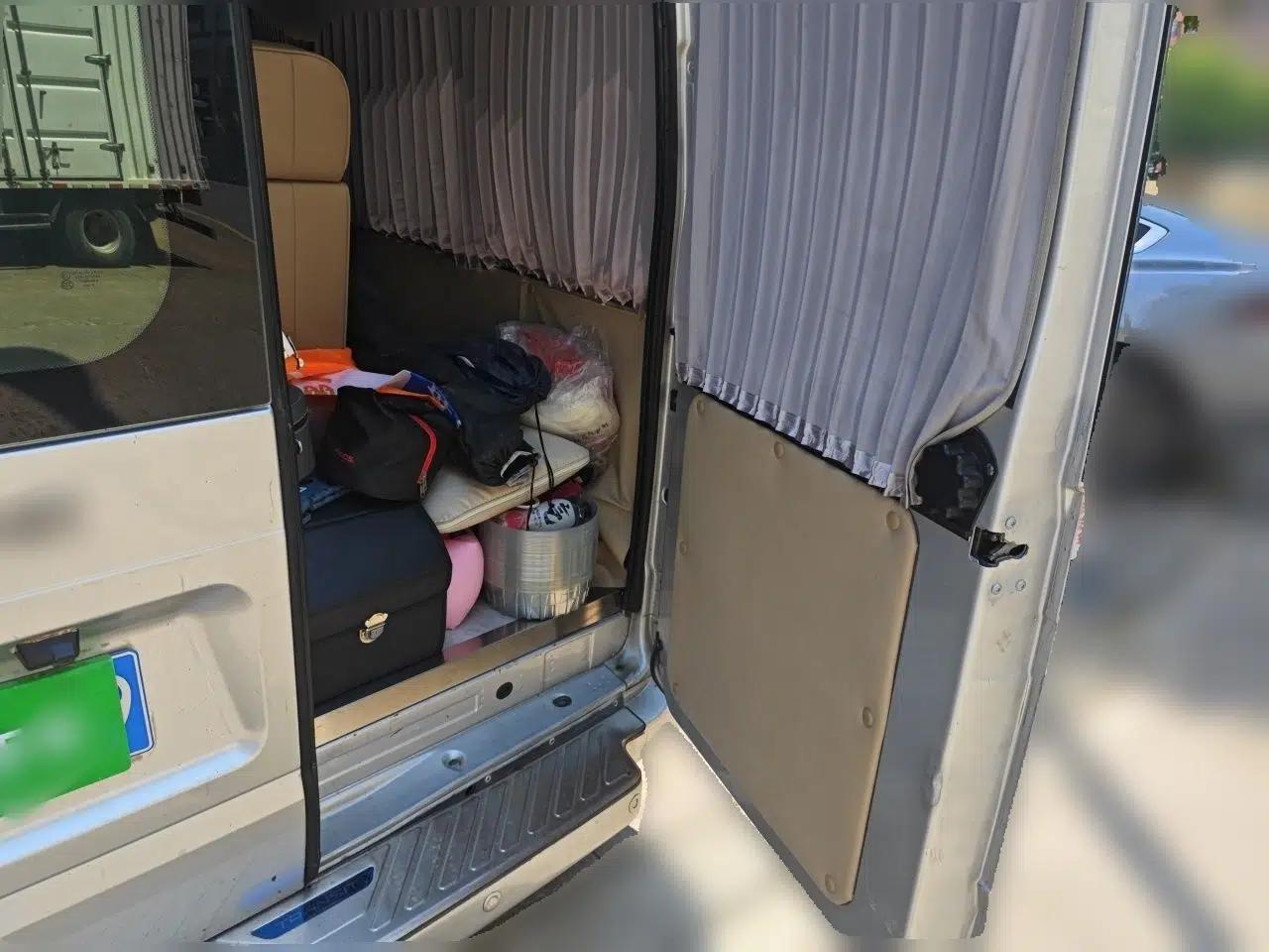 Ford Transit Custom 2016 2.2T Short Wheelbase 6-Seater Mid-Height Multi-Purpose Vehicle — миниатюра 20
