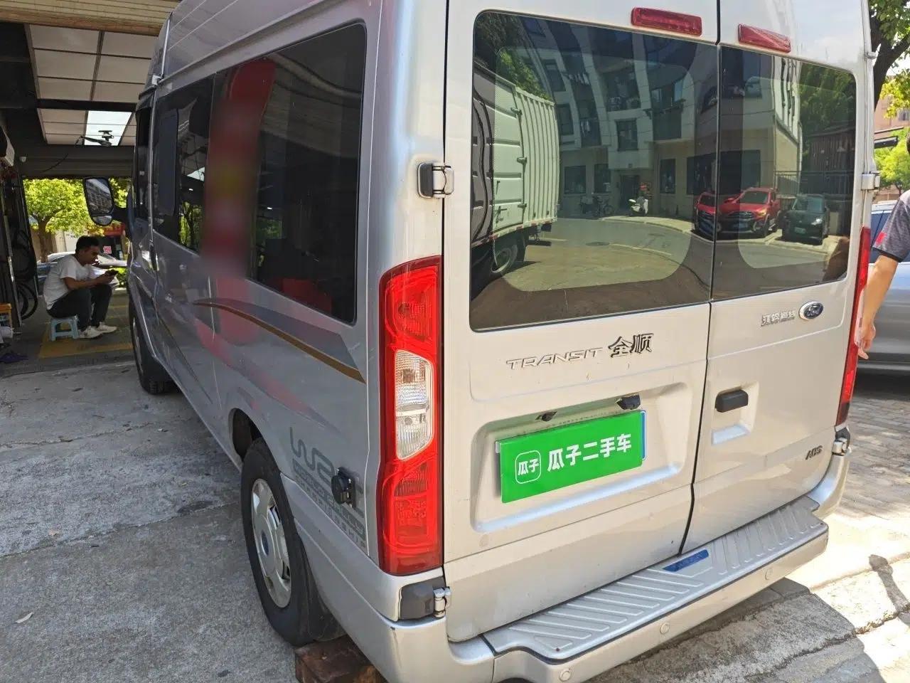 Ford Transit Custom 2016 2.2T Short Wheelbase 6-Seater Mid-Height Multi-Purpose Vehicle — миниатюра 4