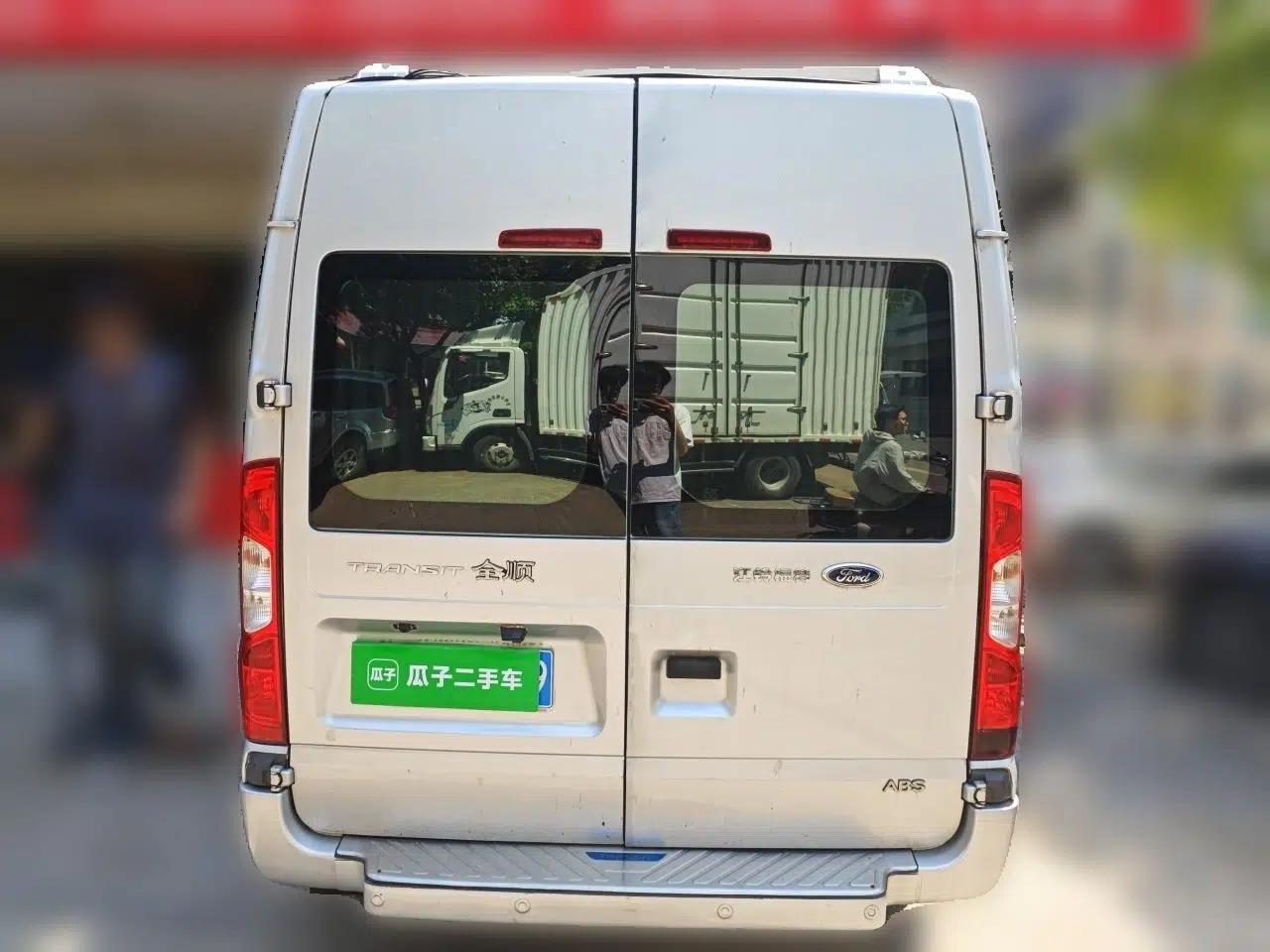 Ford Transit Custom 2016 2.2T Short Wheelbase 6-Seater Mid-Height Multi-Purpose Vehicle — миниатюра 5