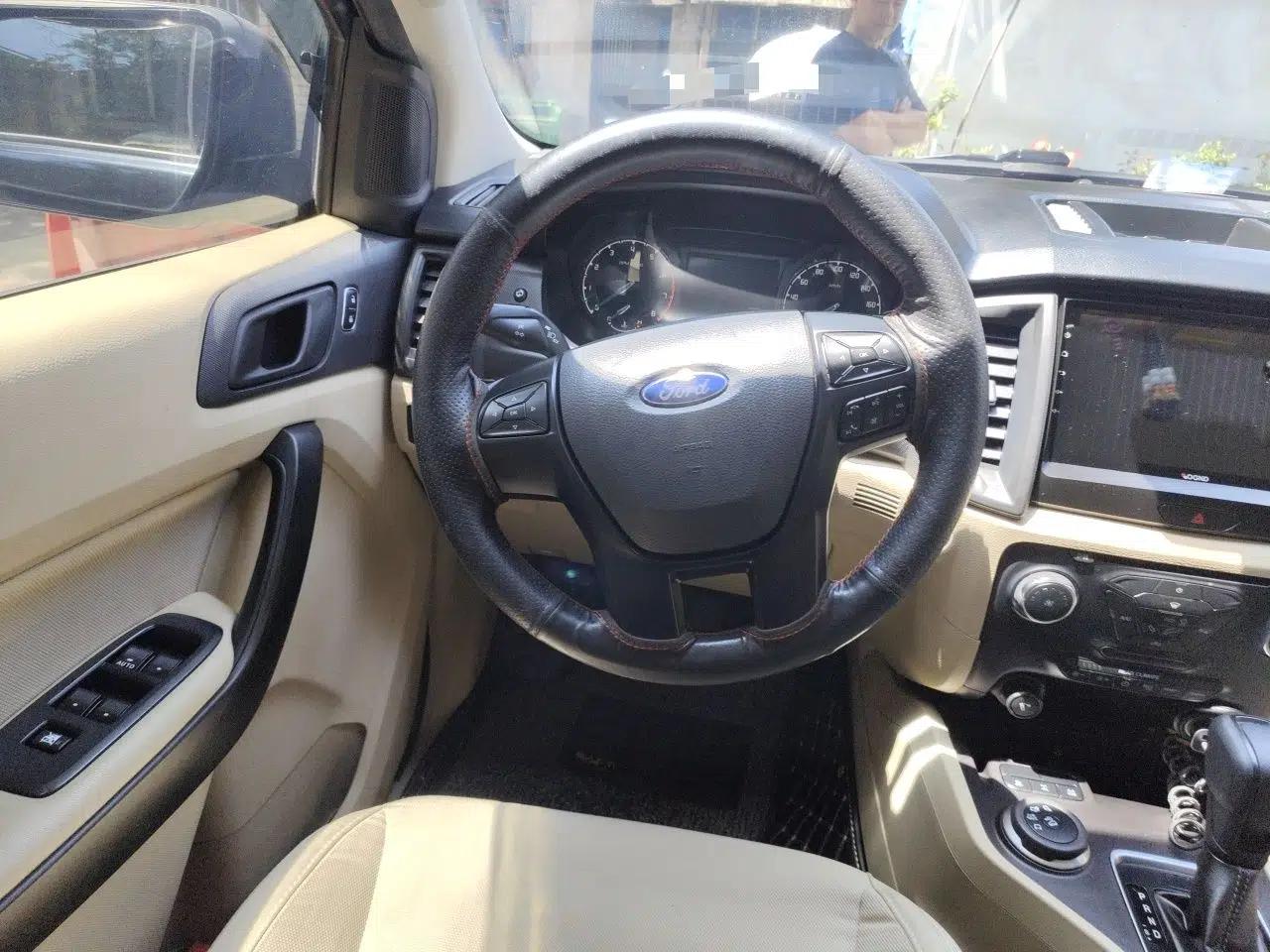 Ford Everest 2019 2.0T Gasoline Automatic 4x4 Elite Edition 5 Seats — миниатюра 11