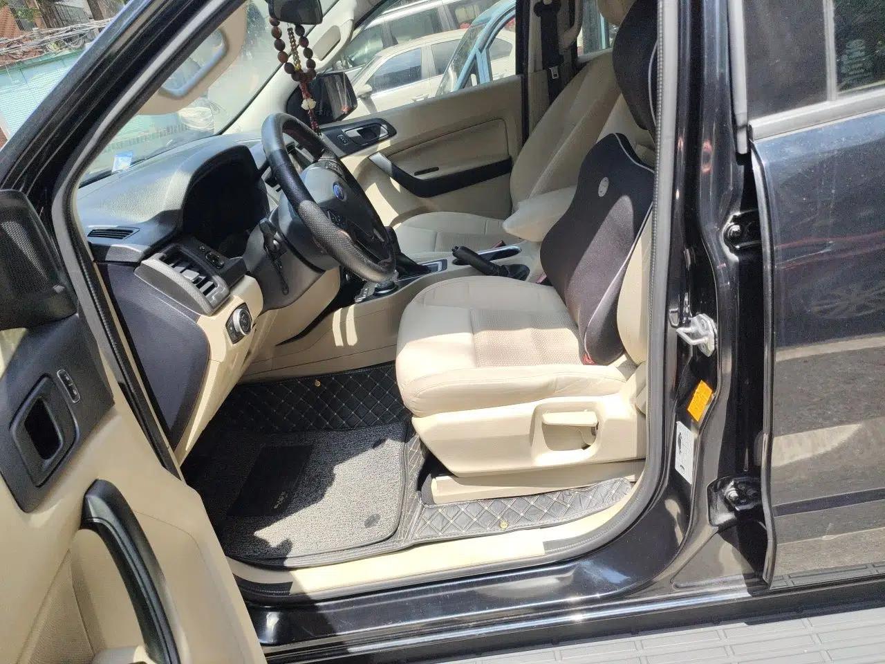 Ford Everest 2019 2.0T Gasoline Automatic 4x4 Elite Edition 5 Seats — миниатюра 16