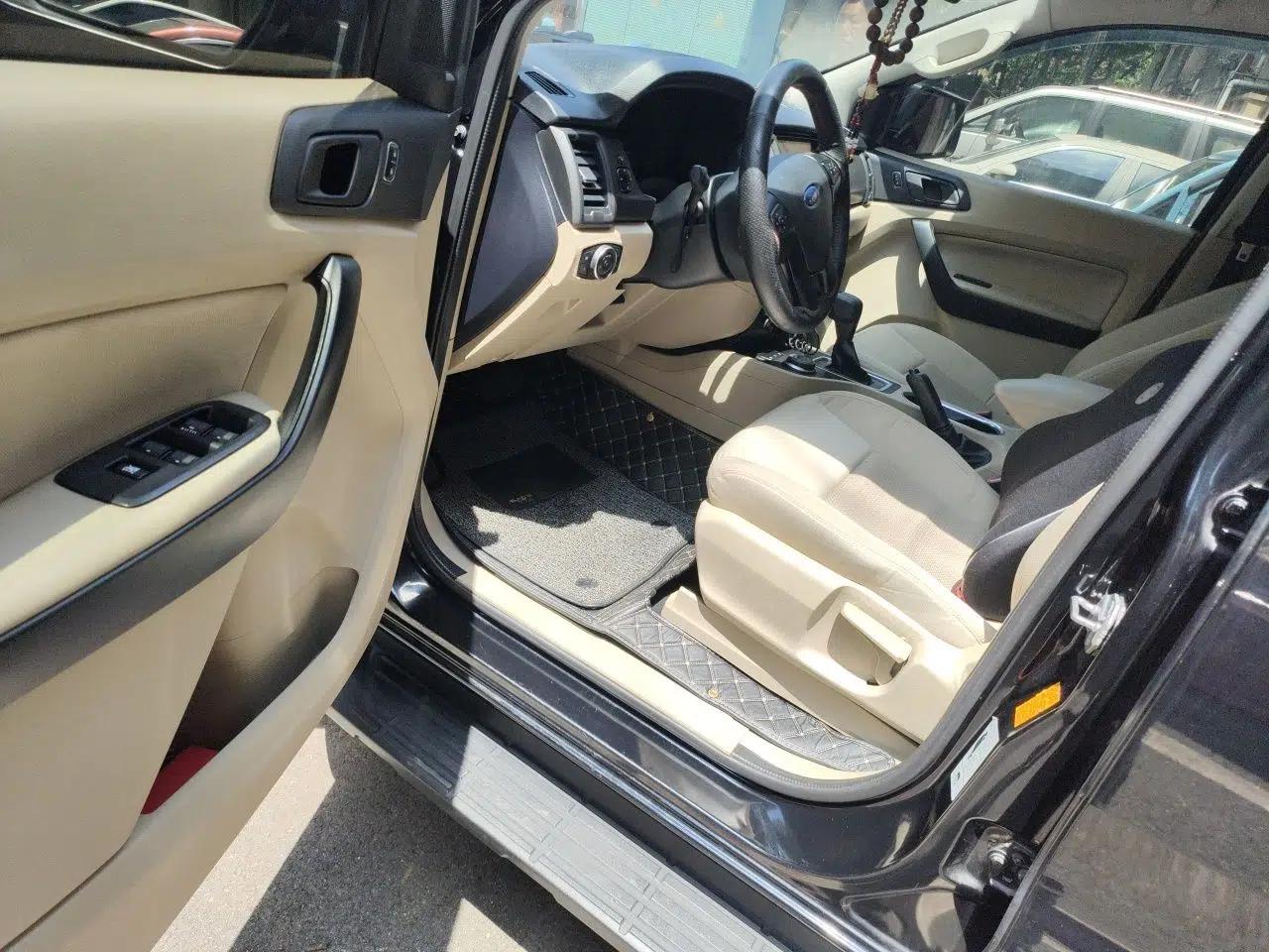 Ford Everest 2019 2.0T Gasoline Automatic 4x4 Elite Edition 5 Seats — миниатюра 17