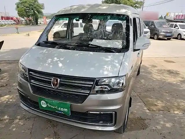 Xiaohaishi X30 2024 Model 1.5L Wealth Edition Bus (5/6/7 Seats)