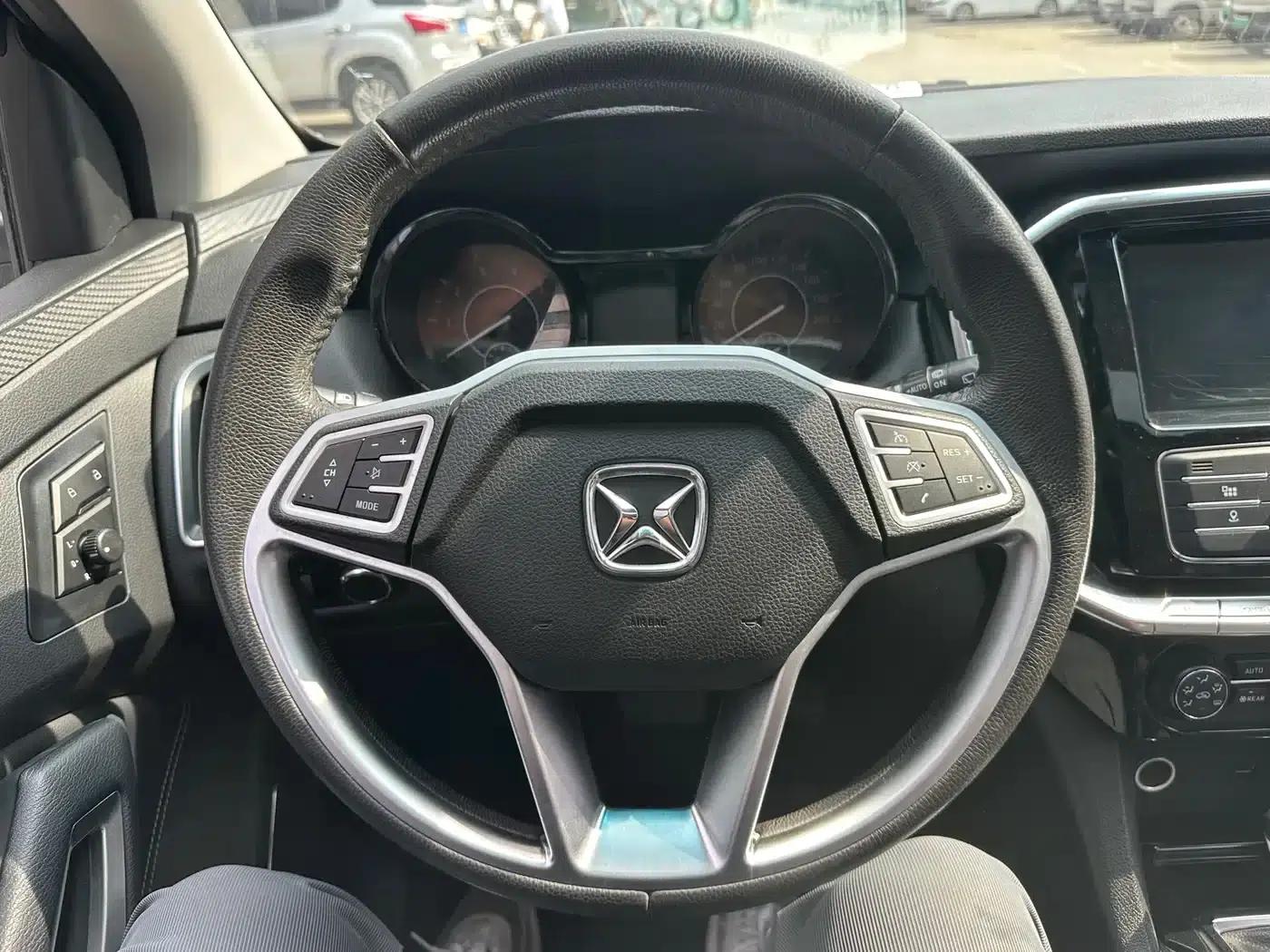Yusheng S350 2016 2.0T Automatic 4WD Gasoline Super Luxury 7-Seater — миниатюра 14